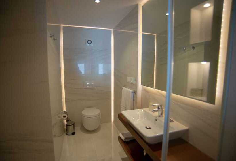 オーシャンビュースタンダードルーム, Bougainville Bay