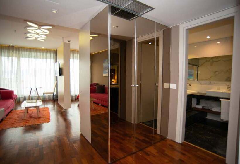 オーシャンビュージュニアスイート, Bougainville Bay