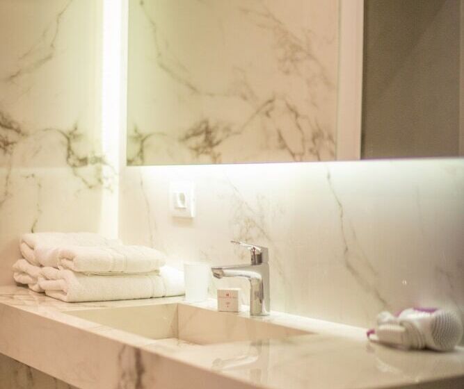 オーシャンビュースーペリアースイート, Bougainville Bay