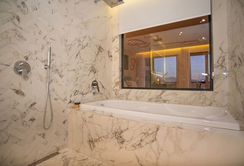 オーシャンビュースーペリアースイート, Bougainville Bay