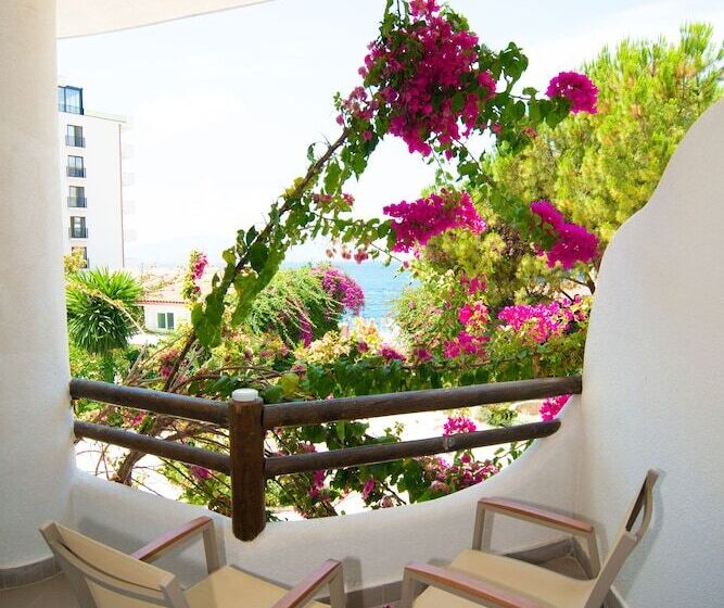 オーシャンビューデラックスルームバルコニー付き, Bougainville Bay