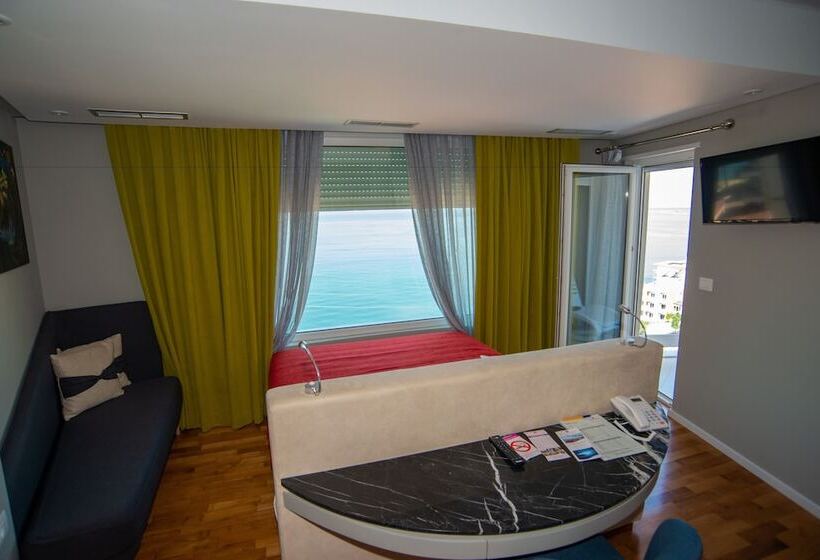 オーシャンビューデラックスルーム, Bougainville Bay