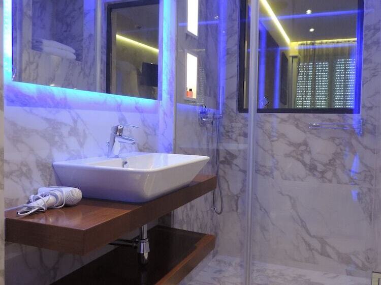 オーシャンビュースタンダードルーム, Bougainville Bay