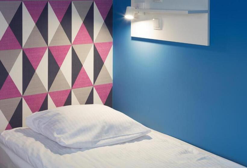 스탠다드 룸, Hostel Marmota