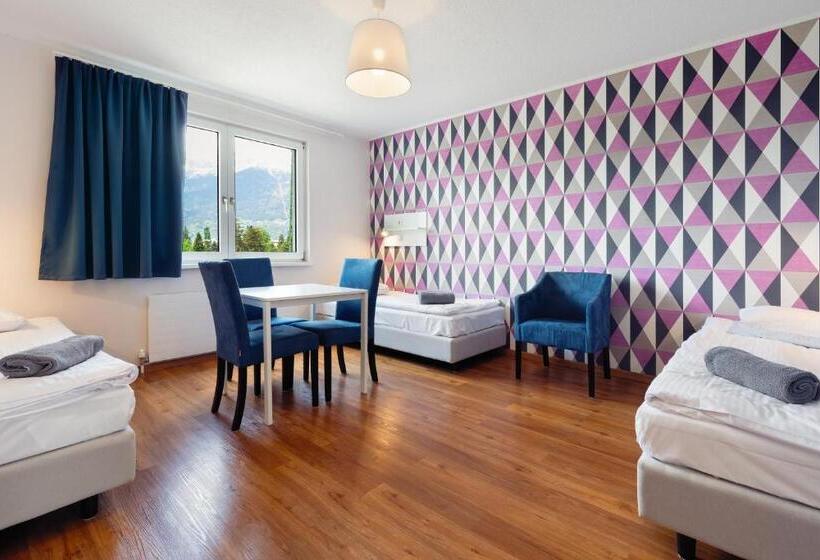 스탠다드 트리플 룸, Hostel Marmota