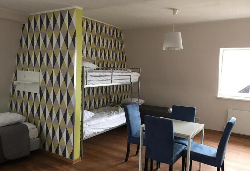 Апартаменты 1 Спальня с Видом, Hostel Marmota