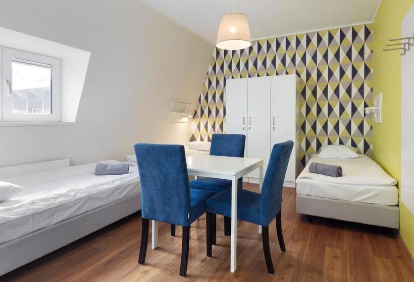 공동 객실, Hostel Marmota