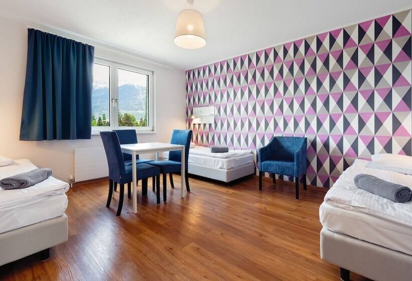 스탠다드 트리플 룸, Hostel Marmota