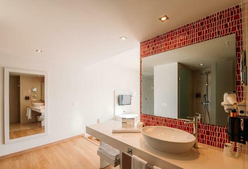 Полулюкс, Aequora Lanzarote Suites