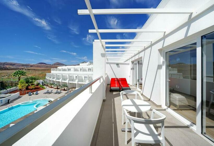 Полулюкс, Aequora Lanzarote Suites