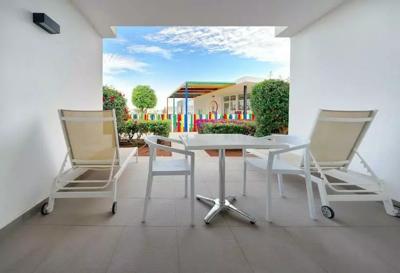 سوییت جونیور, Aequora Lanzarote Suites