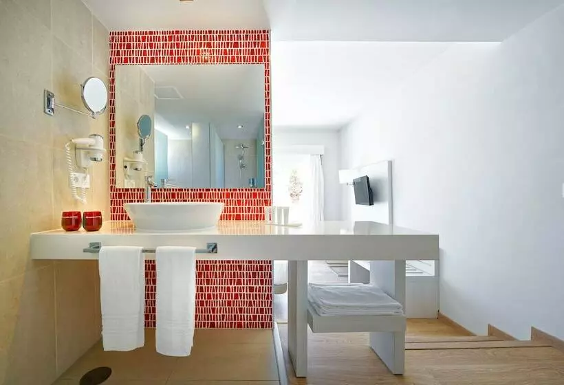 سوییت جونیور, Aequora Lanzarote Suites