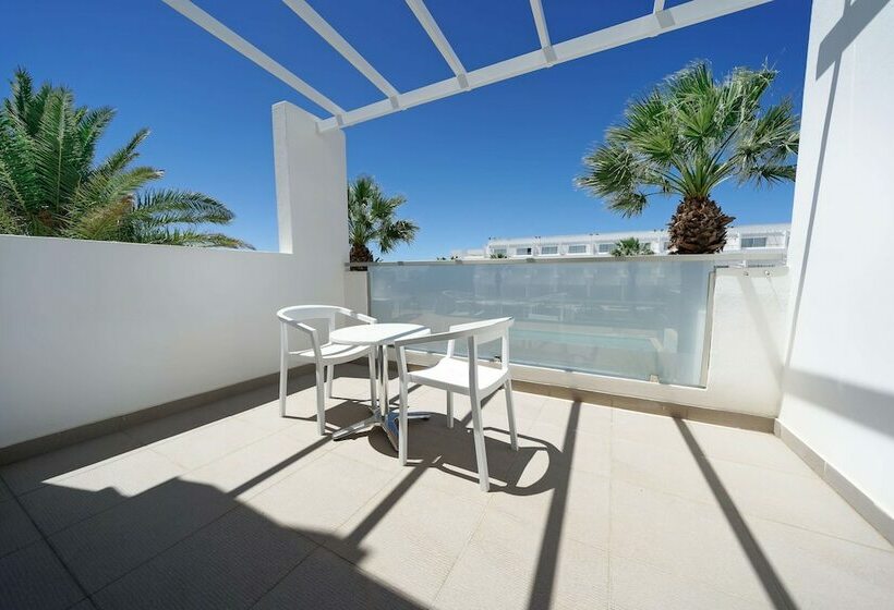 Полулюкс, Aequora Lanzarote Suites