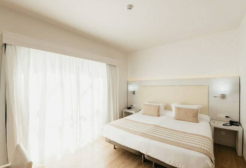 Полулюкс, Aequora Lanzarote Suites