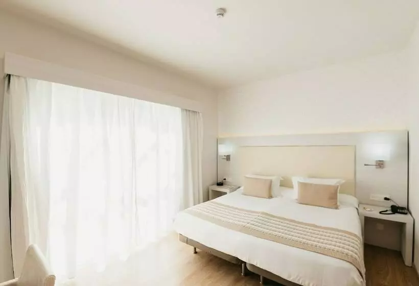 سوییت جونیور, Aequora Lanzarote Suites