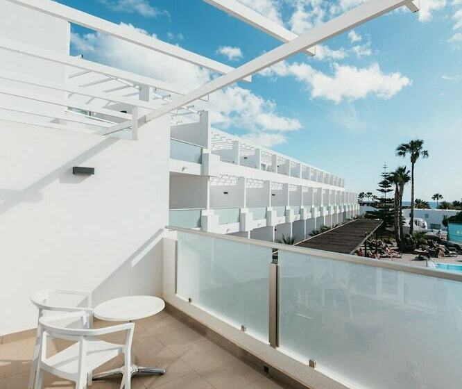 Полулюкс, Aequora Lanzarote Suites