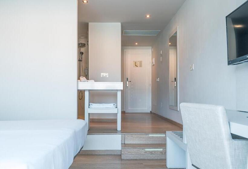 Полулюкс, Aequora Lanzarote Suites
