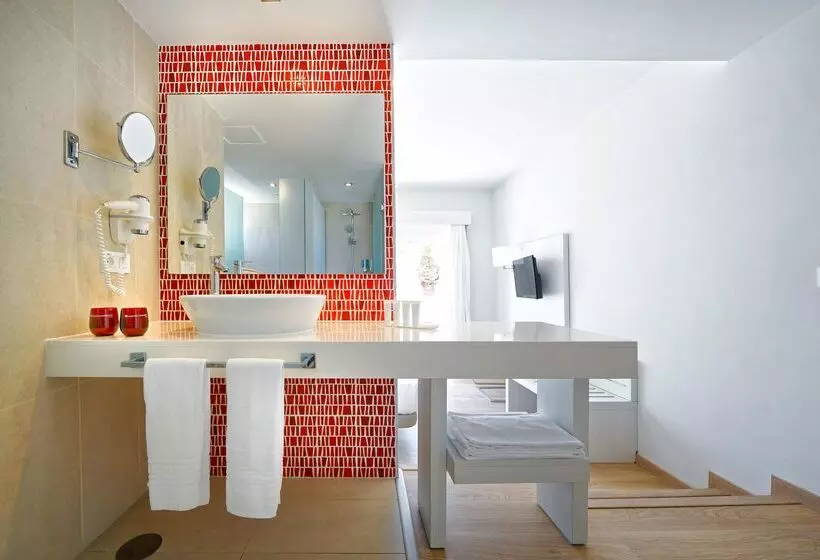 سوئیت جونیور خانوادگی, Aequora Lanzarote Suites
