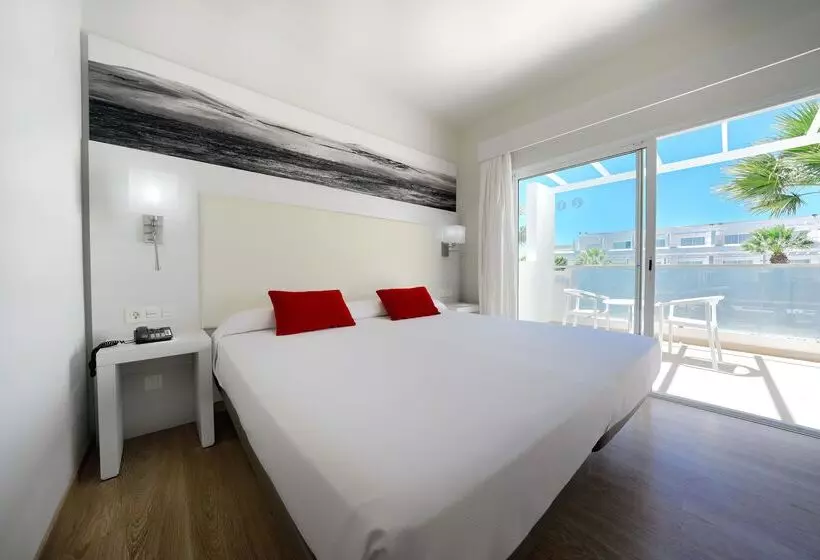 سوئیت جونیور خانوادگی, Aequora Lanzarote Suites