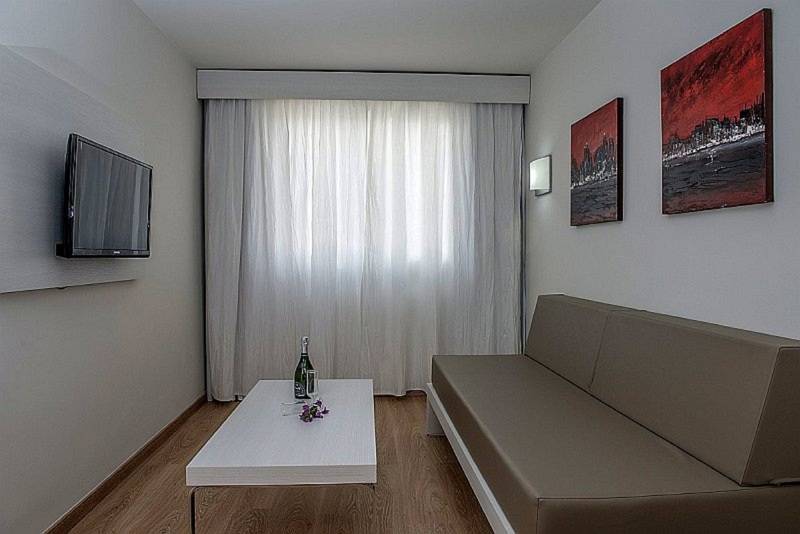 Полулюкс, Aequora Lanzarote Suites