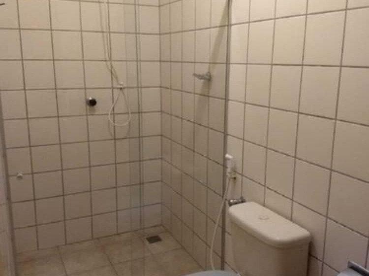 חדר סטנדרט לשלושה, Del Sol