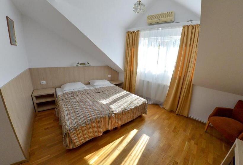 Номер Стандарт, Gallant