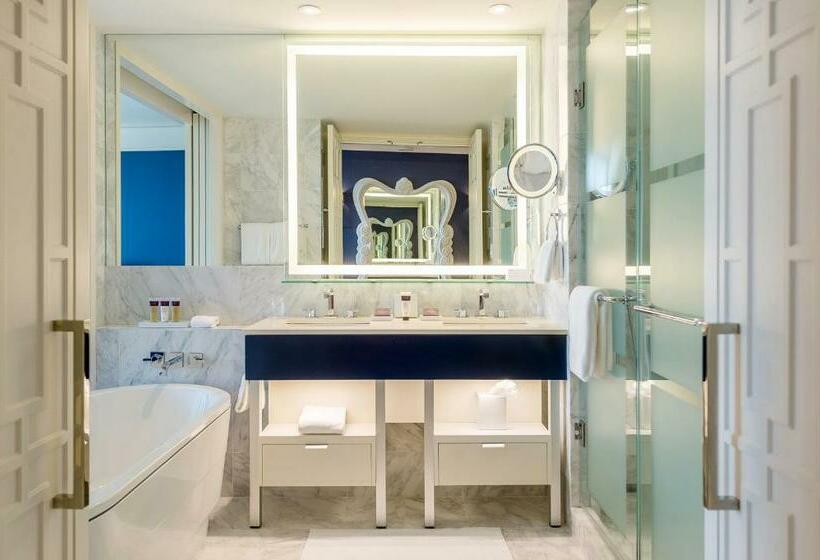 اتاق استاندارد با بالکن و چشم‌انداز دریا, Grand Hyatt Baha Mar