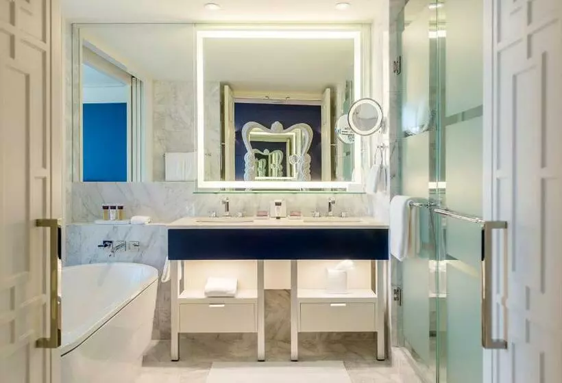 اتاق استاندارد با بالکن و چشم‌انداز دریا, Grand Hyatt Baha Mar