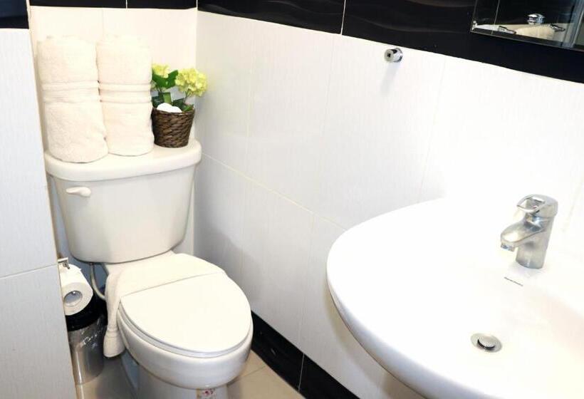 اتاق سوپریور سه تخته, Merey