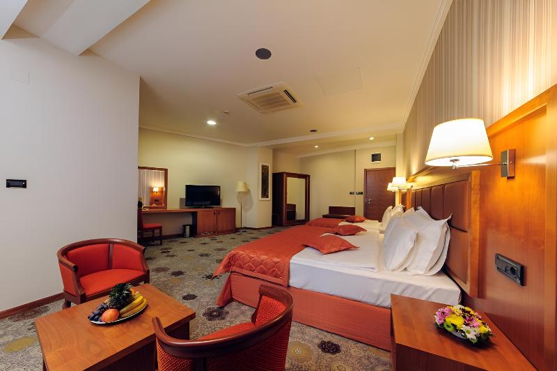 اتاق استاندارد سه نفره, Kings Park