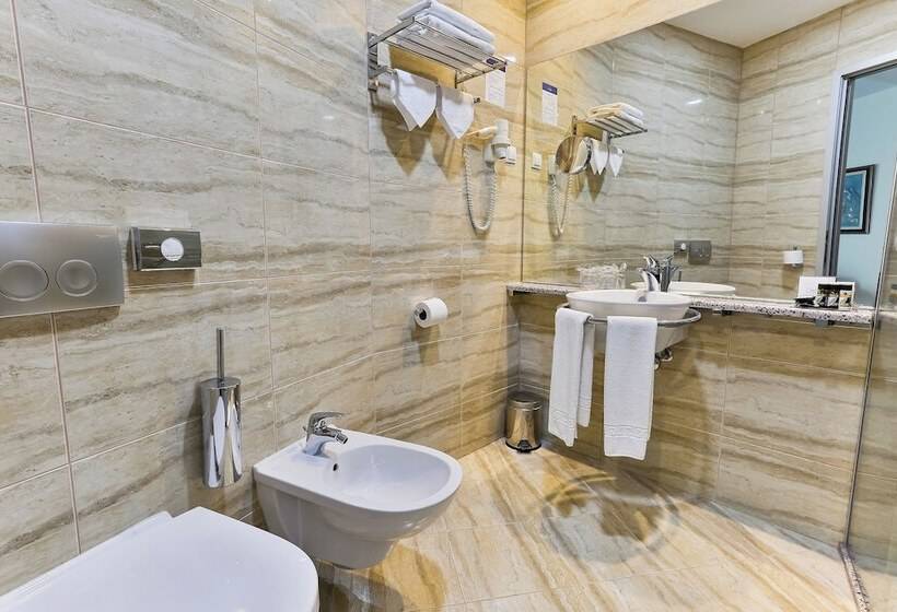 اتاق استاندارد سه نفره, Kings Park