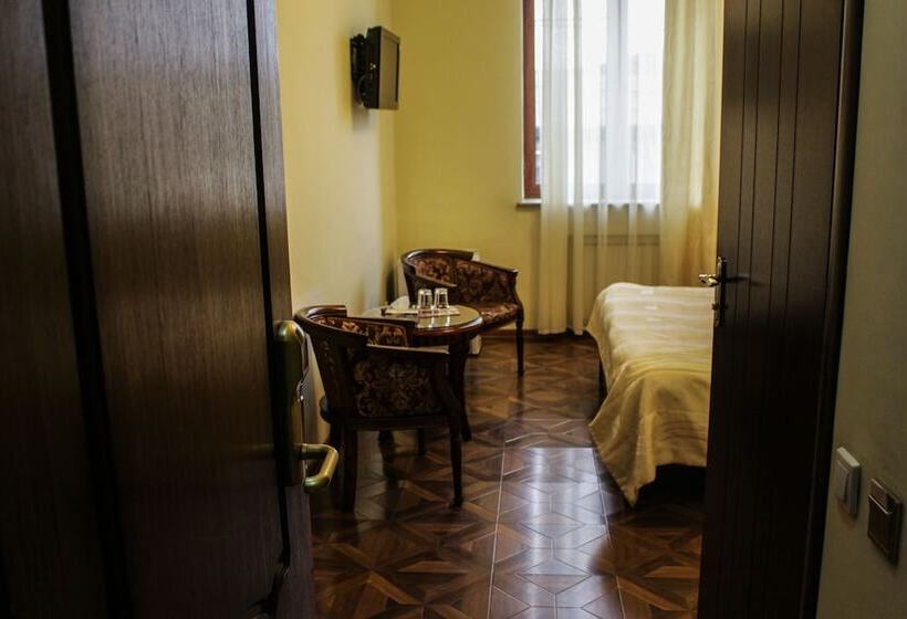 اتاق استاندارد, Sd David