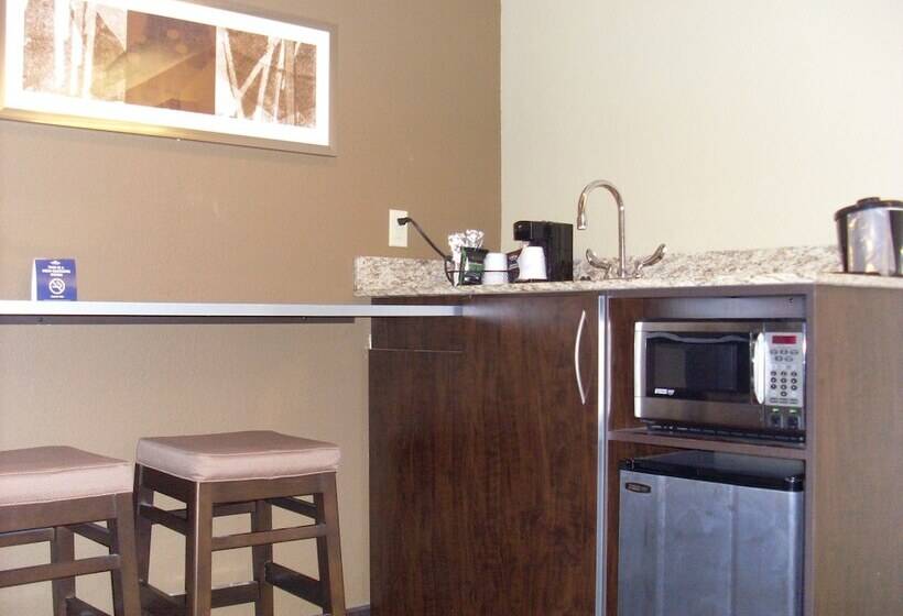 Люкс, Microtel Inn & Suites By Wyndham Kenedy/karnes City