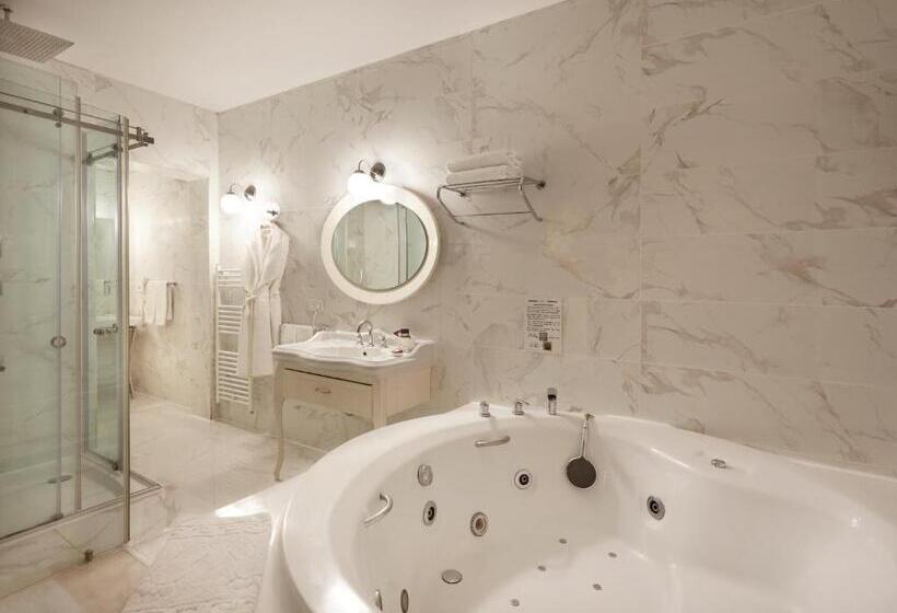 Suite con Idromassaggio, Villa Levante