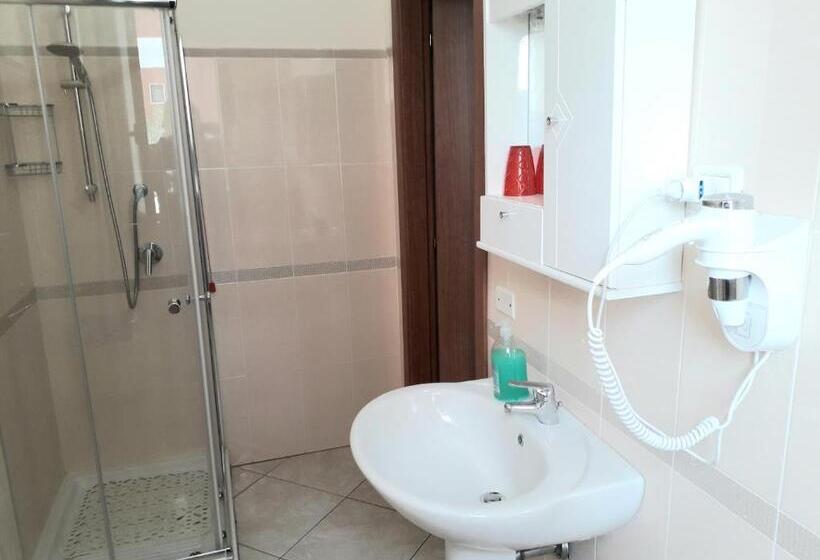 اتاق استاندارد, G&g Bed & Breakfast