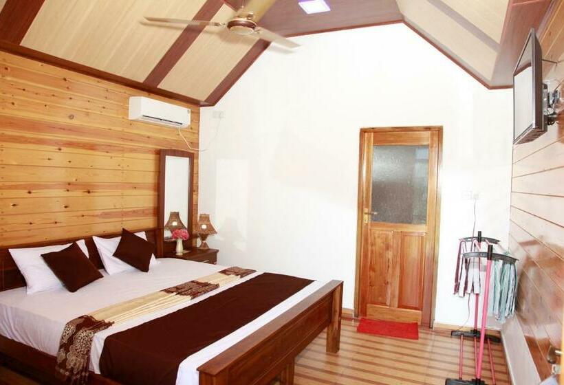 اتاق استاندارد سه تخته با چشم‌انداز باغ, Elegant Green Beach Resort