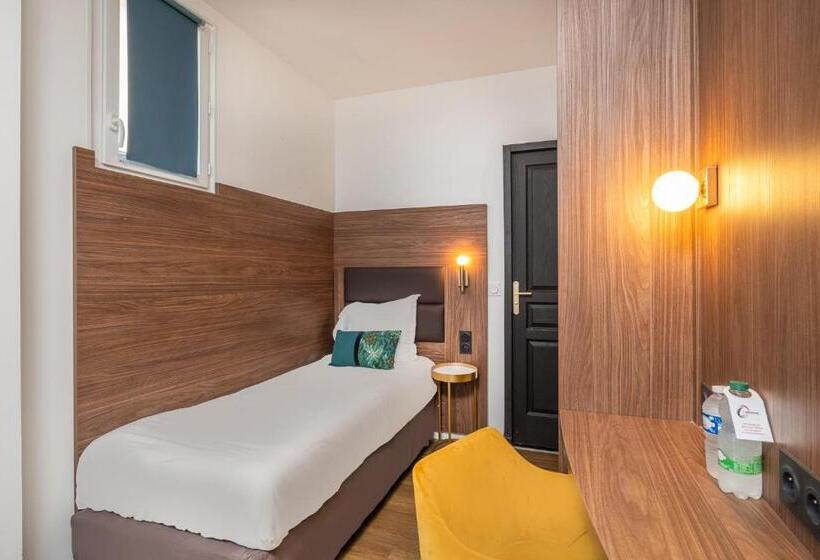 חדר קומפורט לשלושה, The Originals Boutique, Hôtel Le Marignan,le Havre Centre Gare