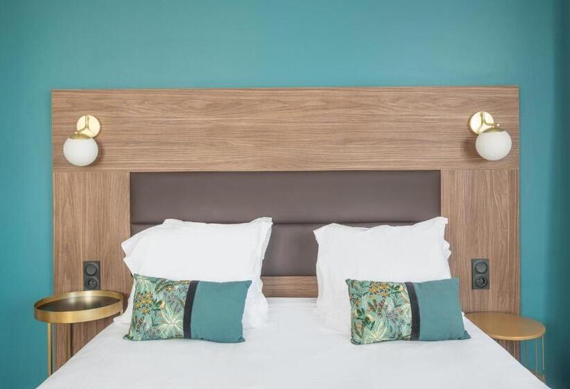 חדר קומפורט לשלושה, The Originals Boutique, Hôtel Le Marignan,le Havre Centre Gare