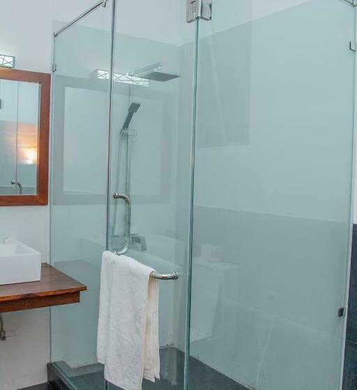 발코니 디럭스 룸, Marakolliya Beach Resort