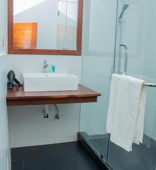 디럭스 룸 바다 전망, Marakolliya Beach Resort