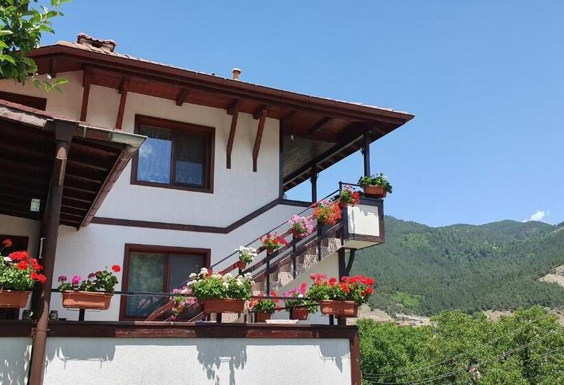 带3个卧室的公寓, къща за гости солакови