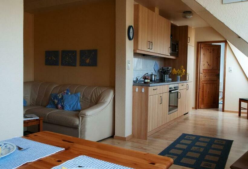 Апартаменты 2 Спальни, Ferienwohnung Hofblick