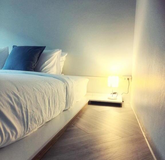 غرفة ديلوكس, Into The Town Krabi