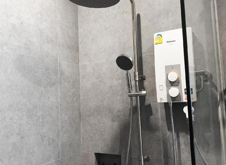 غرفة ديلوكس, Into The Town Krabi