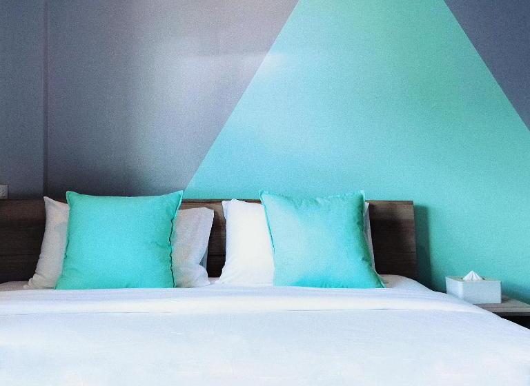 إستوديو قياسى, Into The Town Krabi