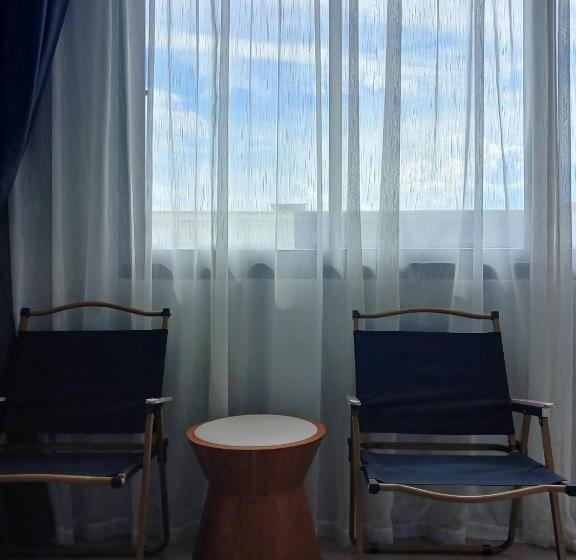 غرفة قياسية, Into The Town Krabi