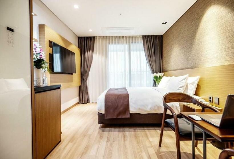 Chambre Standard, Intrada Icheon