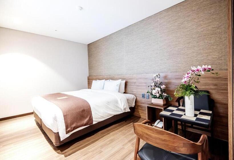 Suite, Intrada Icheon