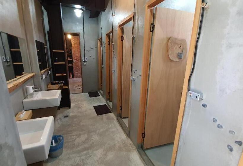 اتاق استاندارد یک تخته با سرویس بهداشتی مشترک, 缽割貓點點 青旅 Diandian Hostel