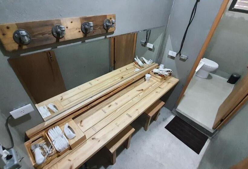 اتاق استاندارد با سرویس بهداشتی مشترک, 缽割貓點點 青旅 Diandian Hostel